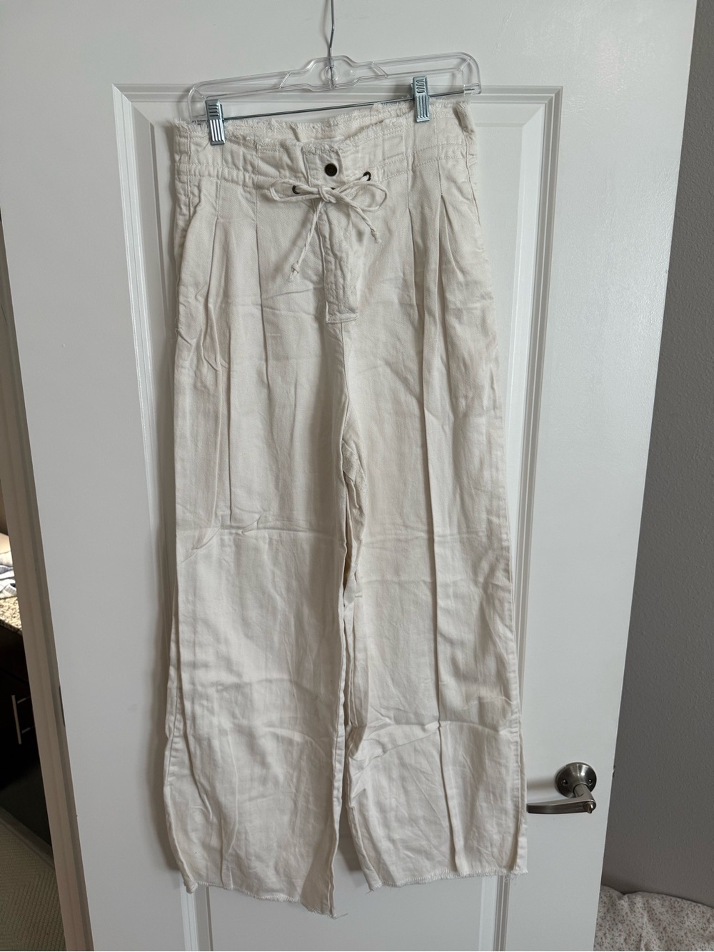Women’s Off-White Drawstring Linen-Blend Chinos